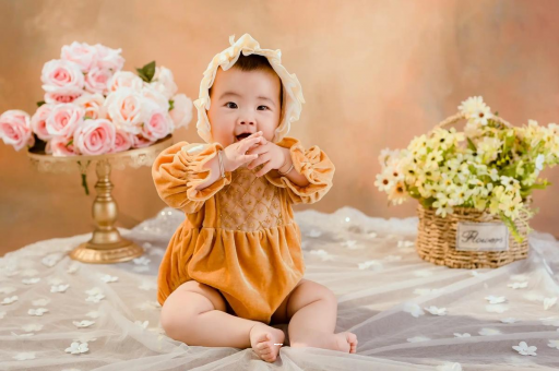 瓦房店宝宝多大开始认人